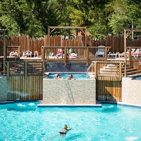 Village Club Les Sablons 营地
