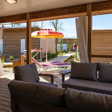 Village Club Les Sablons 营地 *